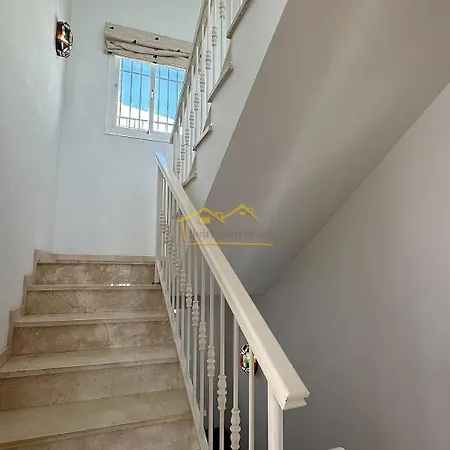 Balcon Del Mar 内尔哈